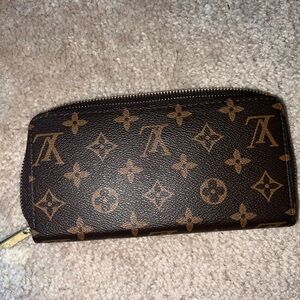 Not real Louis Vuitton wallet